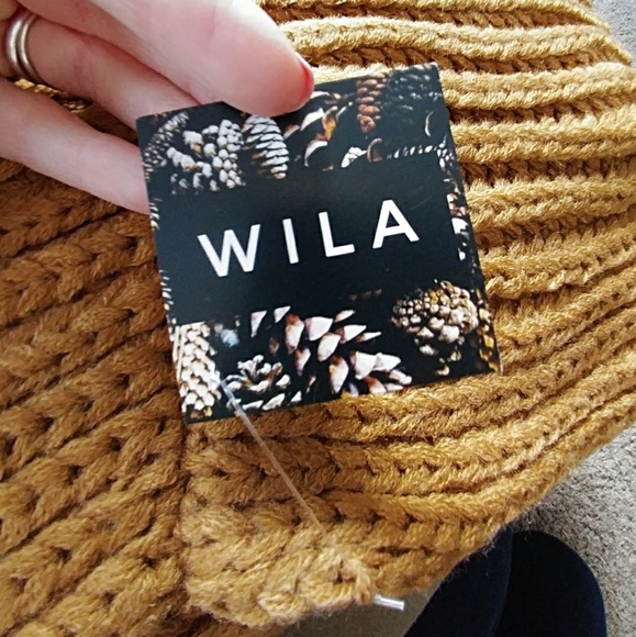{ WILA } Chunky Knit Infinity Scarf - Picture 4 of 6